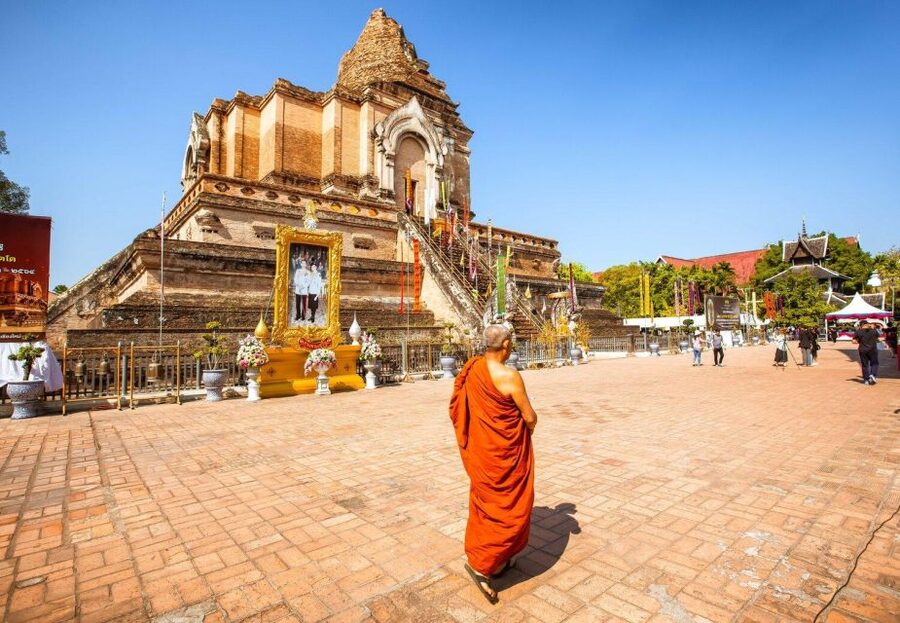 Chiang Mai: Exploration of Old City by Private Tuk-Tuk - Wat Phra Singh Woramahawihan and the Three Kings Monument: Lanna Details Plus a Landmark Beat