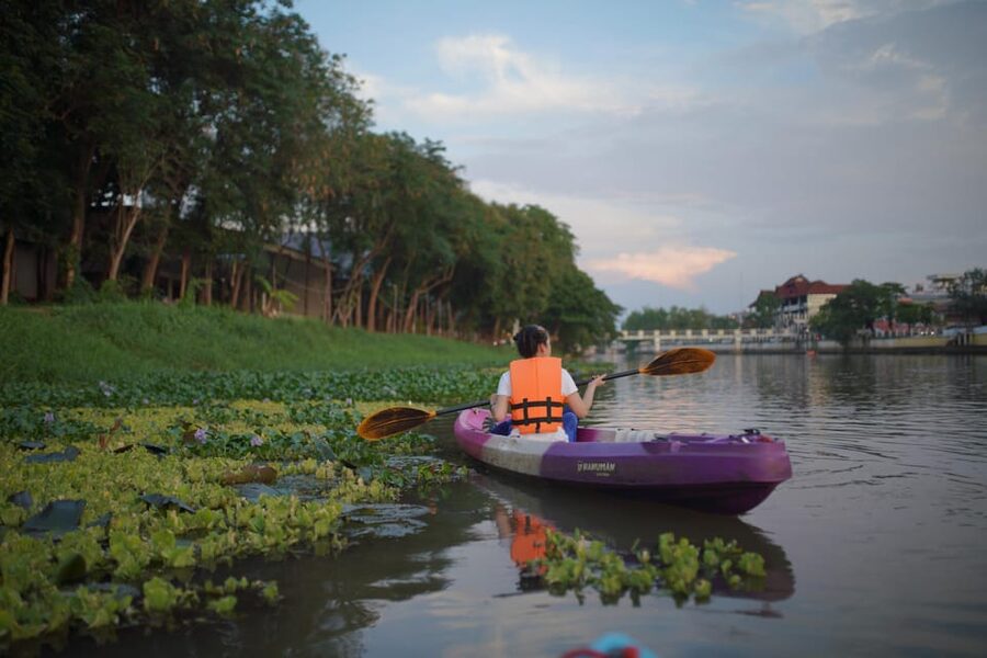 Chiang Mai:Explore kayaking through Mae Ping River on sunset - What to bring, and how to pick single vs double