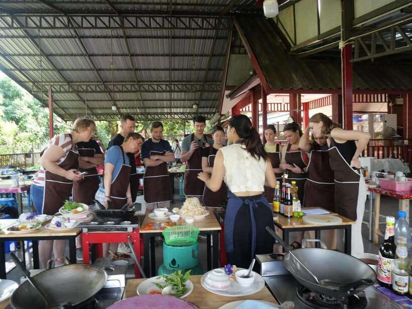 Chiang Mai: Half Day Cooking Class at Organic Farm - The Whole Flow: From Market to Kitchen Garden