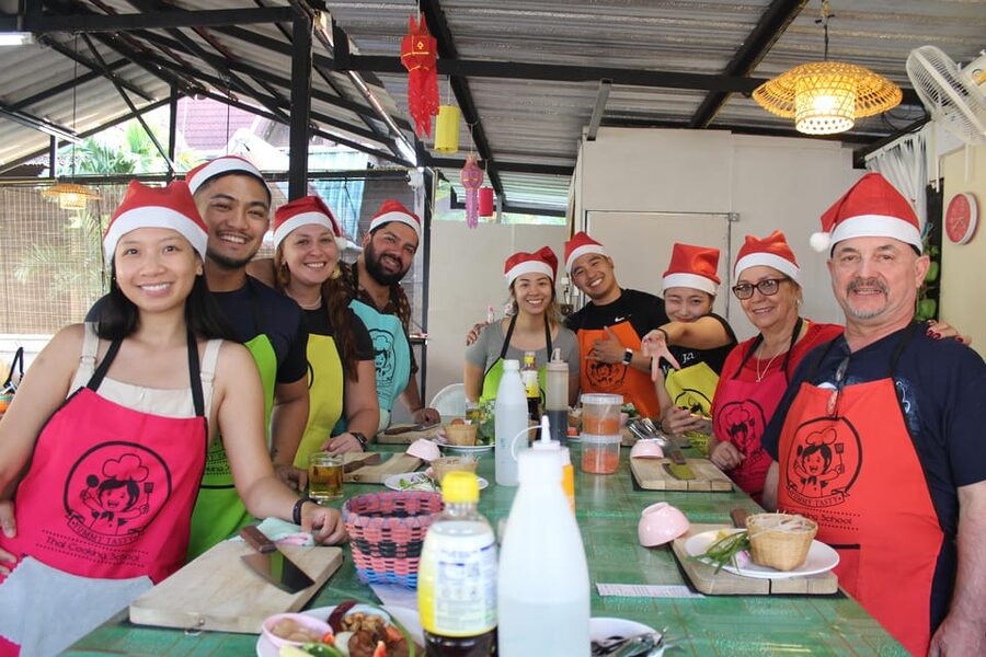 Chiang Mai: Half Day Evening Cooking Class with Market Tour - Market-to-table skills, plus substitutions for home