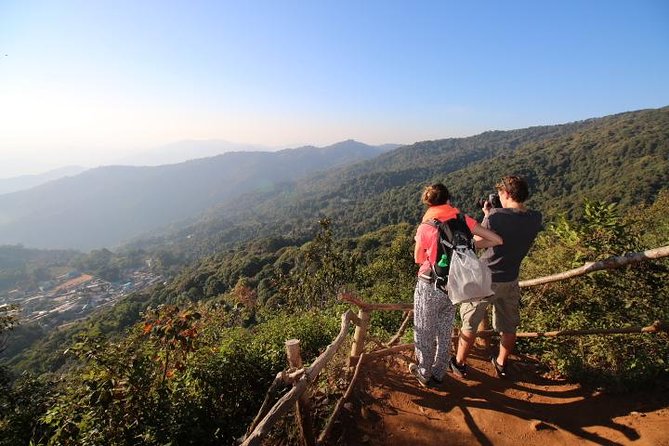 Chiang Mai : Hill Tribe Ways & Evening Chanting at Doi Suthep Temple Small Group - How the timing works: pick up, A/C rides, and the open-air truck segment