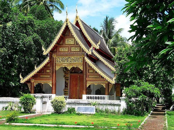 Chiang Mai: Historic Old City Bike Tour - Morning or Night - Morning vs Night: Monks and Lights Change the Whole Mood