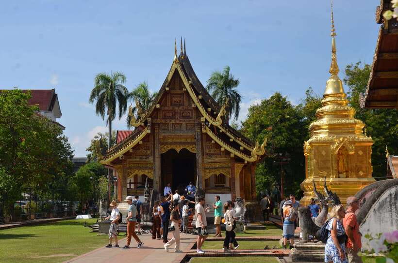 Chiang Mai: Historic Temples and City Guided Walking Tour - Key highlights you will feel on this walk