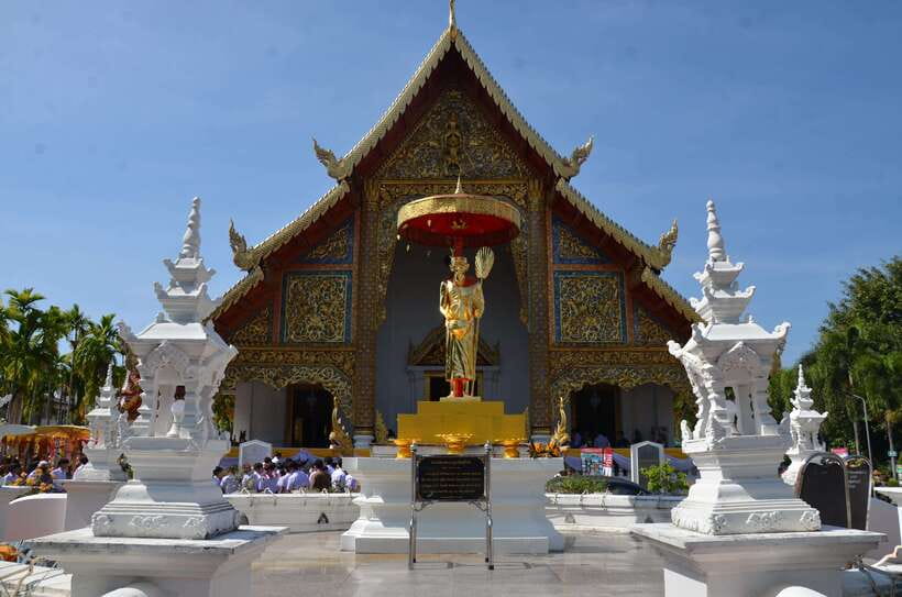 Chiang Mai: Historic Temples and City Guided Walking Tour - Pacing, weather, and temple dress rules that actually affect your day