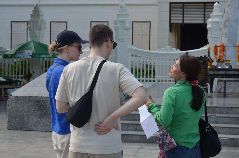 Chiang Mai: Historic Temples and City Guided Walking Tour - Getting oriented at Wat Chiang Man (the 1296 starting point)