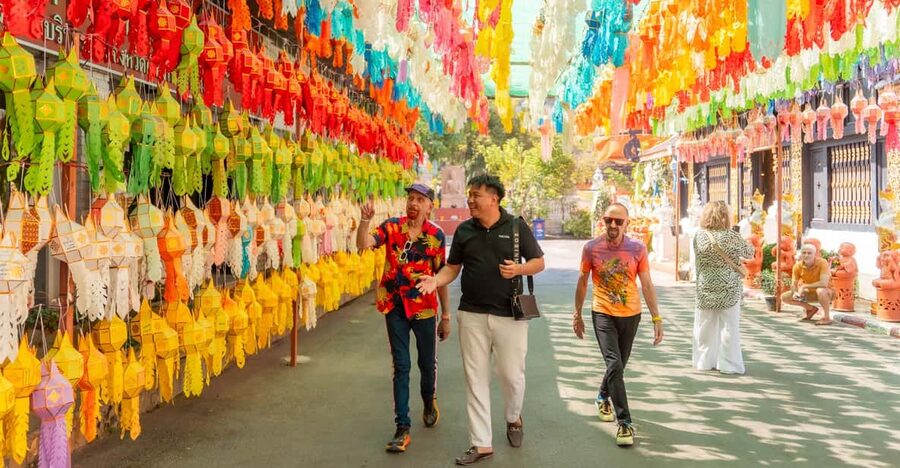 Chiang Mai: Historical and Culture Exploration Walking Tour - Wat Phra Singh pagoda symbolism and the culture behind the details