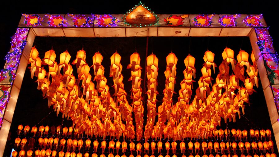 Chiang Mai: Historical and Culture Exploration Walking Tour - Listening to monks and understanding what temples mean here