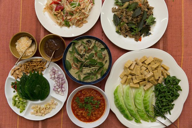 Chiang Mai Home Cooking Class with Garden Tour & Hotel Transfers - What you’ll eat at the family table, plus the dessert finish