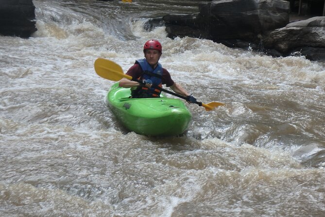 Chiang Mai: Jungle Kayak Adventure with Rapids & Elephants - Lunch by the river: the break that keeps the energy up