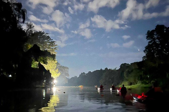 Chiang Mai: Kayak Under the Stars – 6 km to the Heart of the City - Guides and the Human Touch: Calm Control Plus Thai-Style Chat