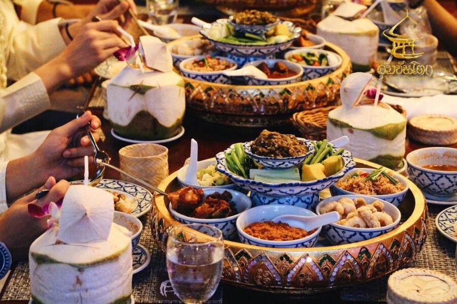 Chiang Mai: Khum Khantoke Northern Thai Cuisine and Show - Who This Chiang Mai Khantoke Dinner and Show Suits Best