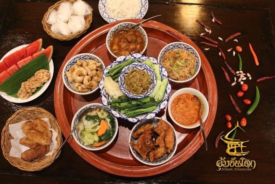 Chiang Mai: Khum Khantoke Northern Thai Cuisine and Show - Practical Tips That Make the Night Easier