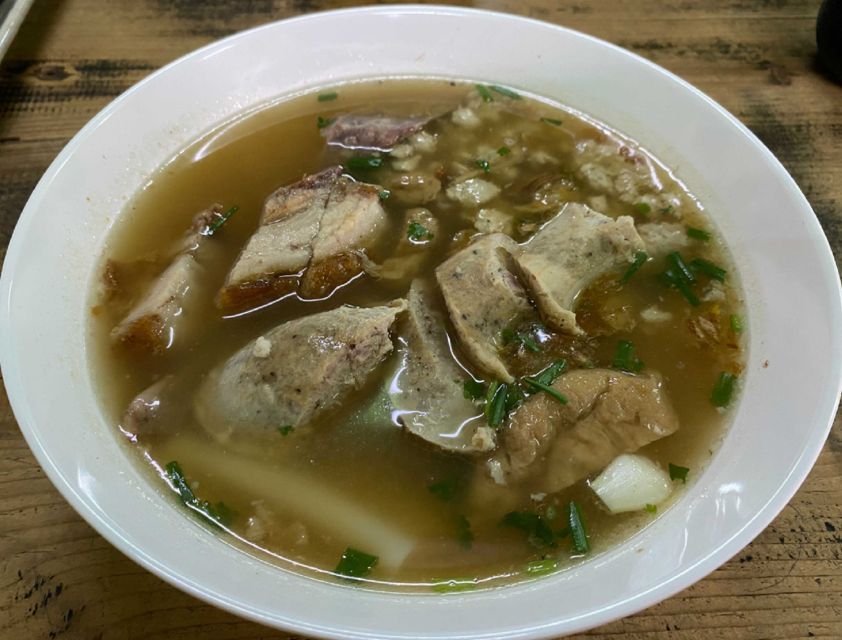 Chiang Mai: Local Food and Markets Guided Walking Tour - Why this Chiang Mai food walk is a smart use of 150 minutes