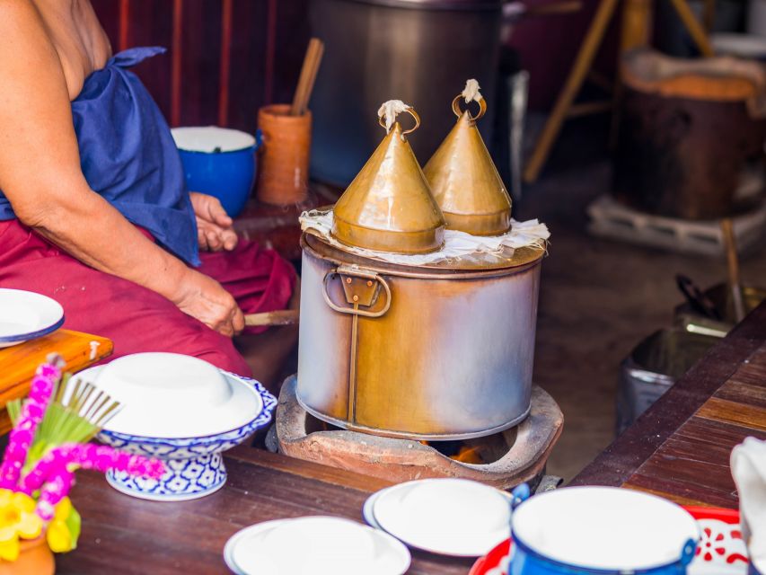 Chiang Mai: Local Food and Markets Guided Walking Tour - Ton Lamyai Flower Market, a break you’ll actually remember