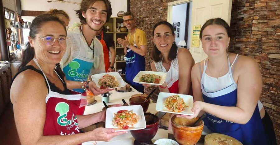 Chiang Mai: Morning Cooking Class with Market Visit - Should you book the Chiang Mai morning cooking class with market visit?