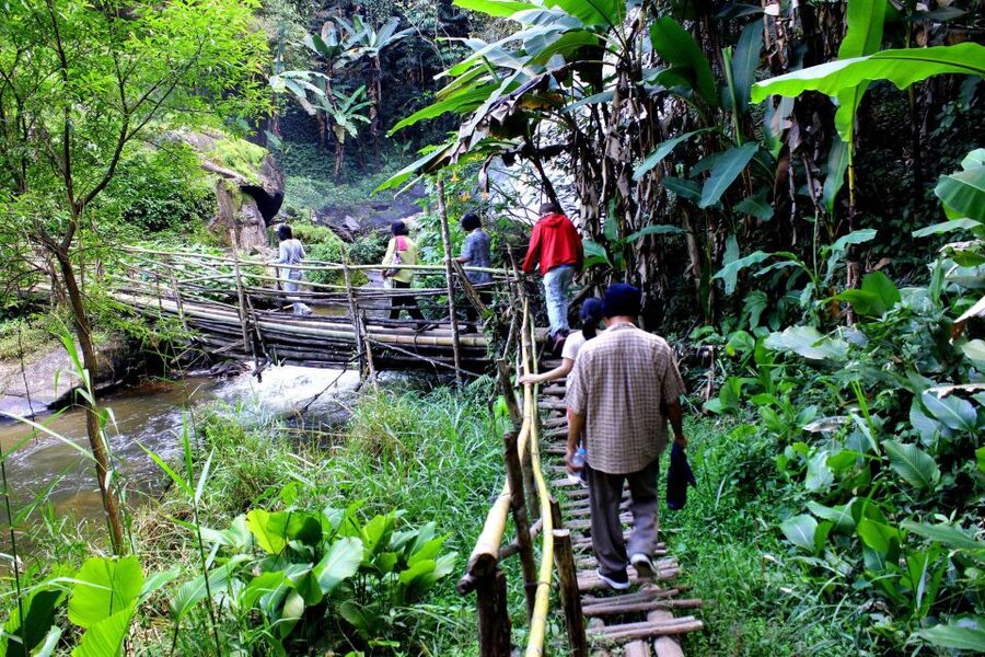 Chiang Mai: Pha Dok Siew Nature Trail & Doi Inthanon Trip - Doi Inthanon’s Highest-Peak Feeling at 2,565 Meters
