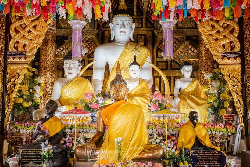 Chiang Mai: Private Historic Old City Bike Tour - Night - Why the Old City by bike feels different at night