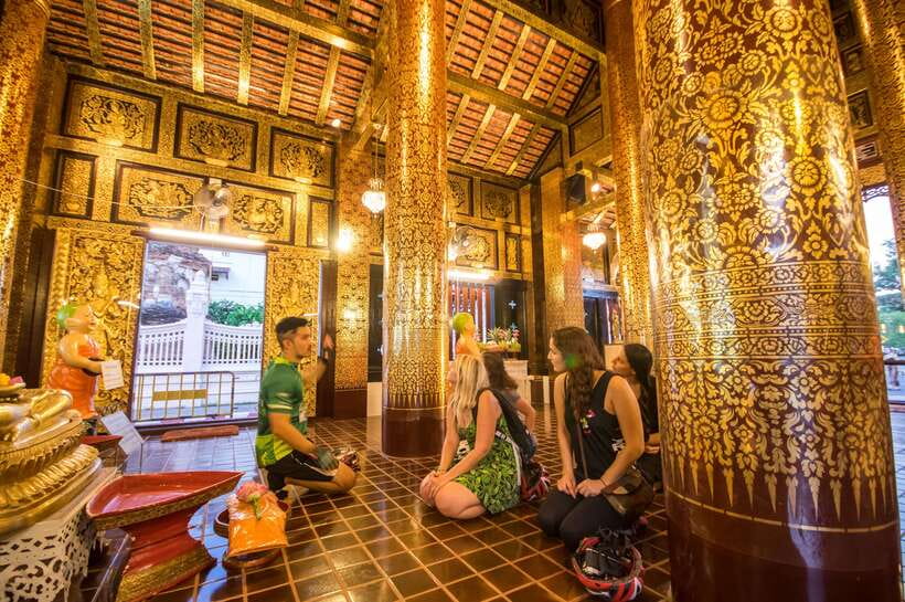 Chiang Mai: Private Historic Old City Bike Tour - Night - Start at Discova Day Tour Shop, then into the Old City