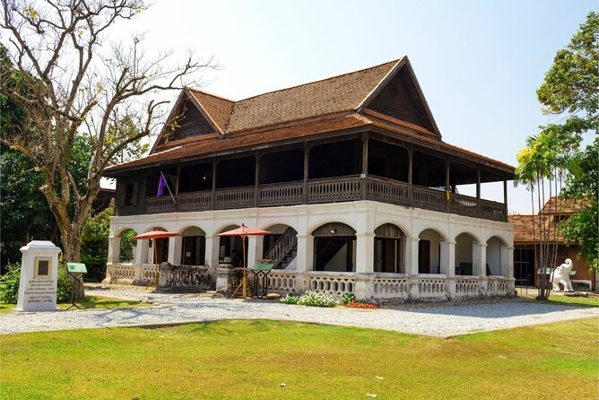 Chiang Mai Scavenger Hunt and Sights Self-Guided Tour - Tha Phae Gate: finishing strong and planning what comes next