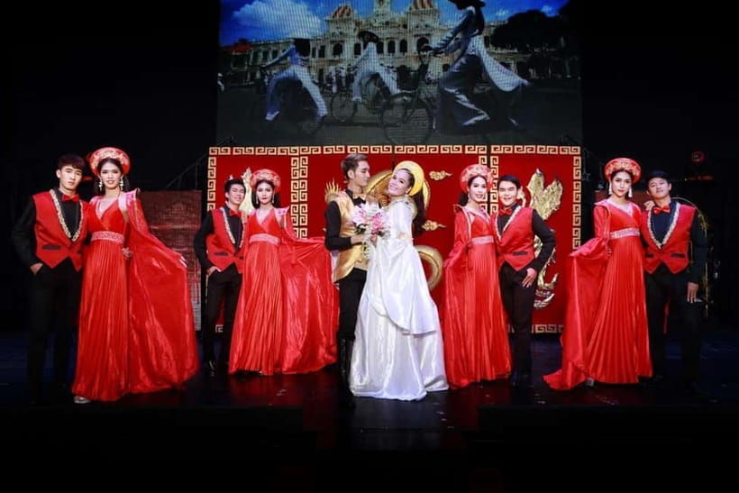 Chiang Mai: Siam Dragon Cabaret Show with Optional Transfer - Photo Line After the Show: Enjoy It, But Keep It Real