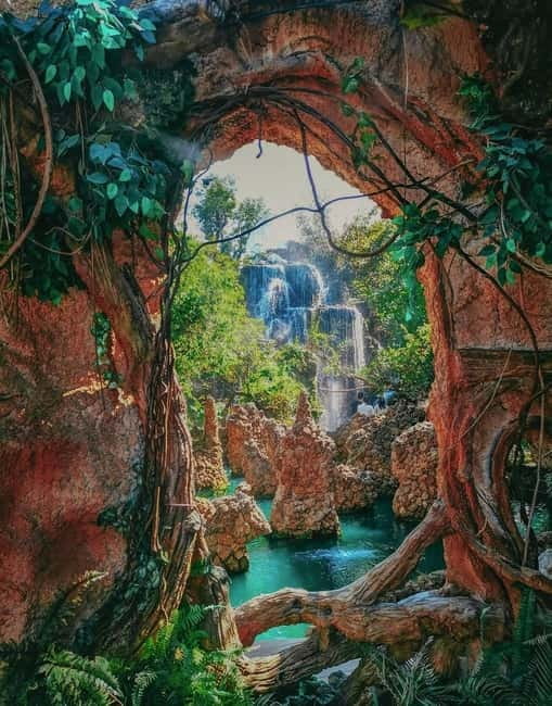 Chiang Mai: Sticky Waterfall & Angel Waterfall Park Day Tour - Crowds and the physical reality of climbing
