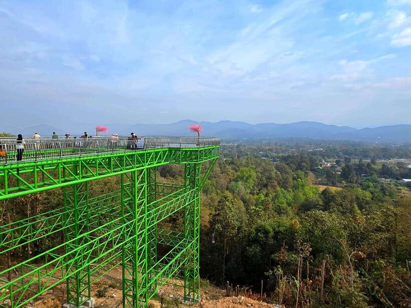 Chiang Mai: Sticky Waterfall scenic loop unseen lake &temple - Sticky Waterfall Bua Thong: How to Enjoy It Without Stress