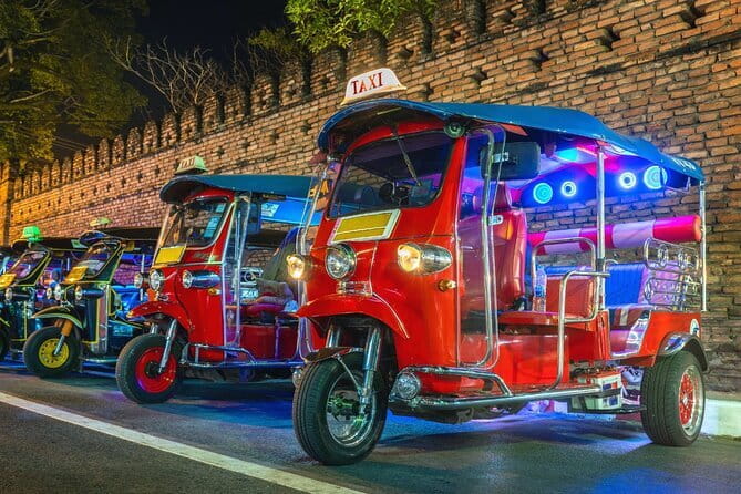 Chiang Mai Temples and Market Tuk Tuk Night Tour - Key highlights to know before you go