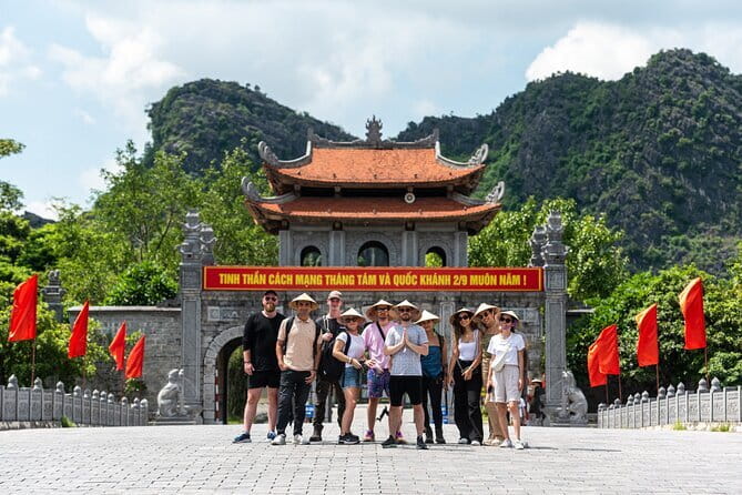 Chiang Mai Temples Visit Walking Tour with Ex-Monk Guide Part 2 - Stop 2: Wat Pa Pao, Tai Yai Roots and Lady Bua Lhai’s Legacy