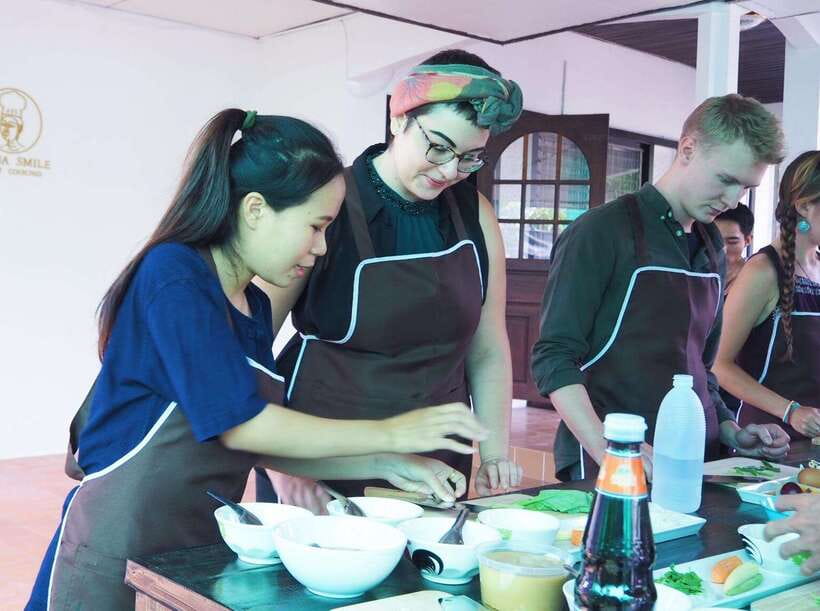 Chiang Mai: Thai Cooking and Market Tour with Lanna Smile - Price and Value: What You’re Actually Getting for Around $31