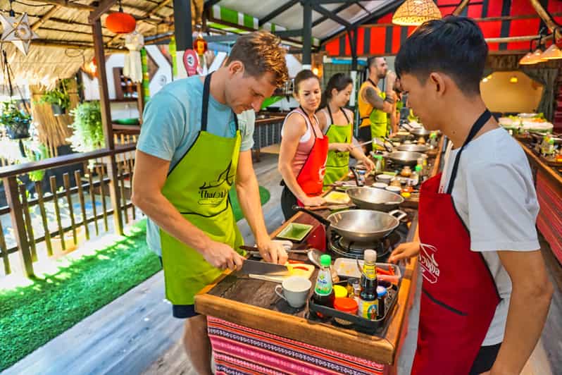 Chiang Mai: Traditional Thai-Akha Cooking Class& Market Tour - Key highlights to look for
