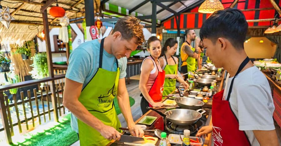 Chiang Mai: Traditional Thai-Akha Cooking Class& Market Tour - Why Thai-Akha cooking in Chiang Mai feels different