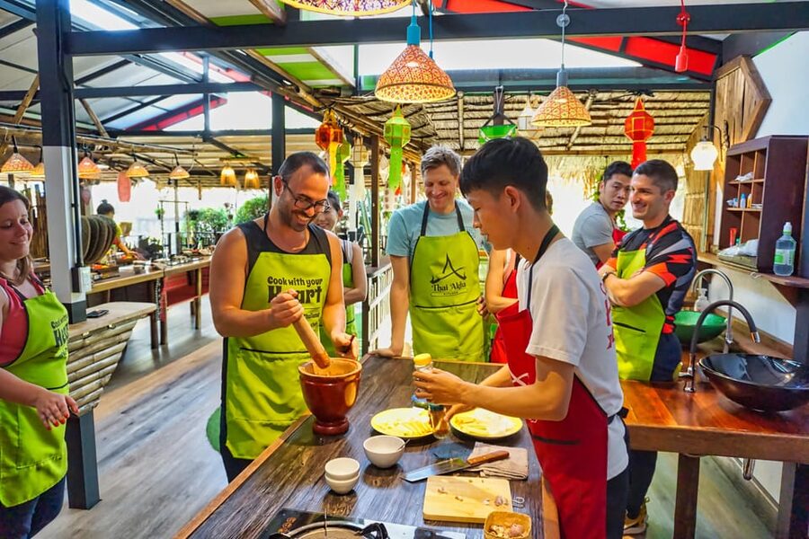Chiang Mai: Traditional Thai-Akha Cooking Class& Market Tour - Who should book this class, and who should think twice