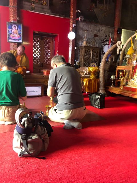 Chiang Mai: Wat Pha Lat & Wat Phra That Doi Suthep Tour - Getting There: Pickup Times, Meeting Point, and How the Day Moves