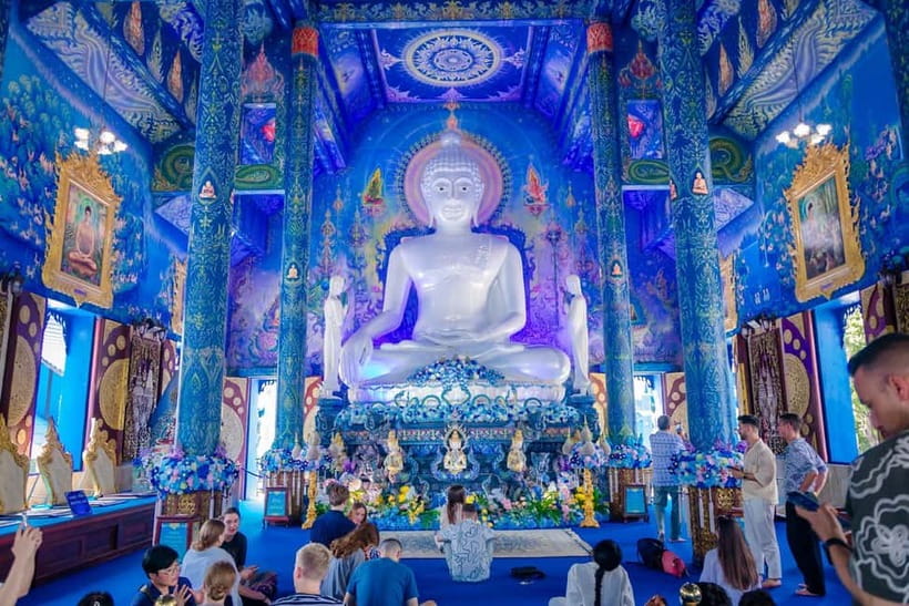 Chiang Mai: White, Red/Black & Blue Temples Tour with Lunch - Why this Chiang Rai day trip feels worth the early start