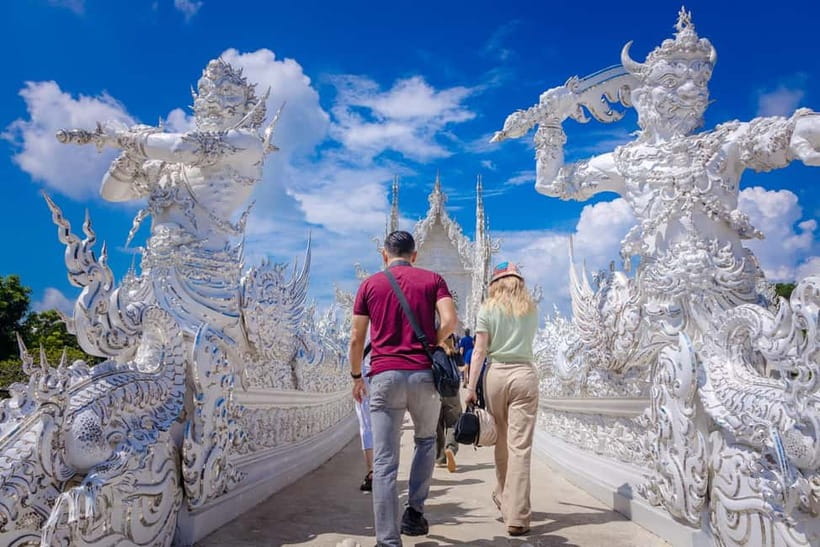 Chiang Mai: White, Red/Black & Blue Temples Tour with Lunch - Wat Rong Sua Ten, the Blue Temple, and the calm contrast