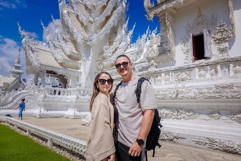 Chiang Mai: White, Red/Black & Blue Temples Tour with Lunch - The Karen long-neck village stop, optional and emotionally complex