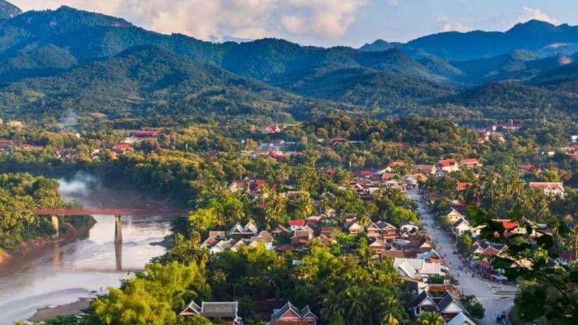 Chiang Rai:3D2N Transfer to Luang Prabang by Slow Boat - Chiang Rai to Chiang Khong: the VIP van part that sets the pace