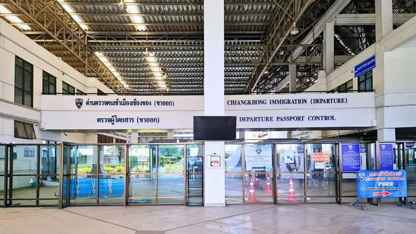 Chiang Rai:3D2N Transfer to Luang Prabang by Slow Boat - Practical tips that make the slow boat feel easier (cash, packed lunch, seat strategy)