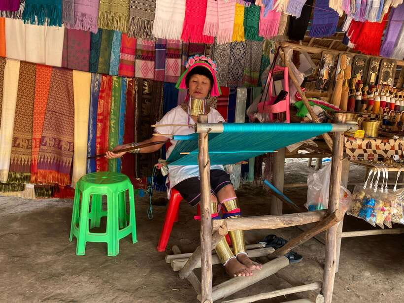 Chiang Rai: City Highlights One-Day Tour with Thai Lunch - Opium Museum visit, what you learn in 30 minutes