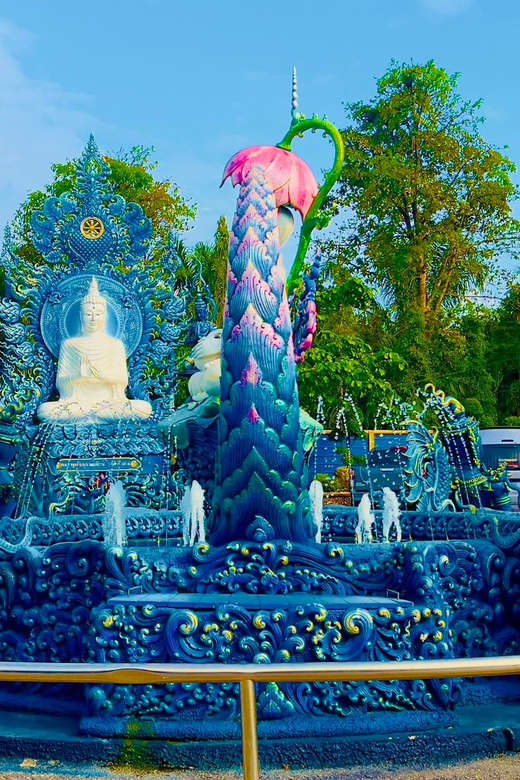 Chiang Rai: Discover 7 Must-See Spots & Lunch Included - Baan Dam (Black House): A Strange, Thoughtful Art Museum