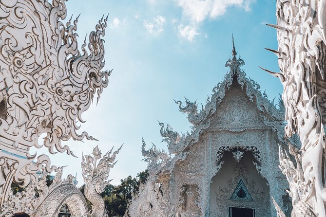 Chiang Rai Famed Temples and Golden Triangle Tour from Chiang Mai - Chiang Rai in One Day: What This Tour Does Best