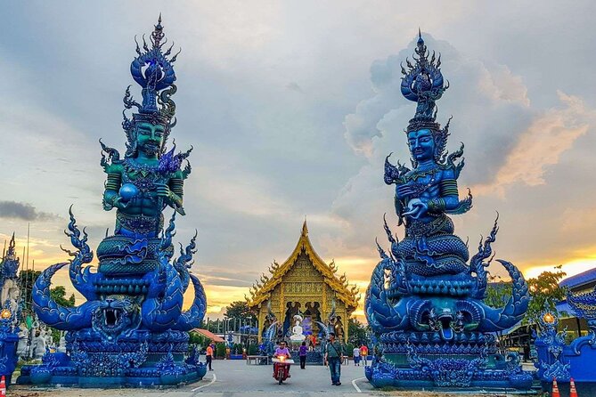 Chiang Rai Famed Temples and Golden Triangle Tour from Chiang Mai - Stop 5: Karen Long Neck Village, Short Visit, Big Reality Check