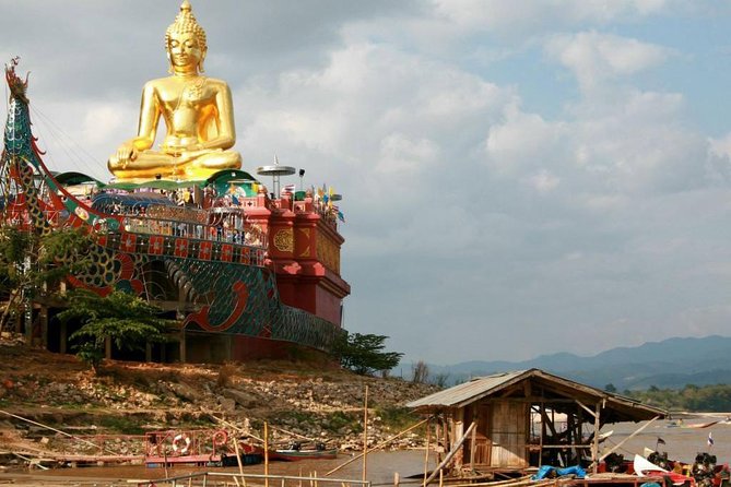 Chiang Rai, Golden Triangle and Long Neck Karen - Stop 3: Mae Sai border-town energy and market time