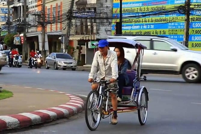 Chiang Rai:Guided Highlights Full-Day Tour-FREE LUNCH BUFFET - Baan Dam Museum (Black House) and Thawan Duchanee’s art-culture mix