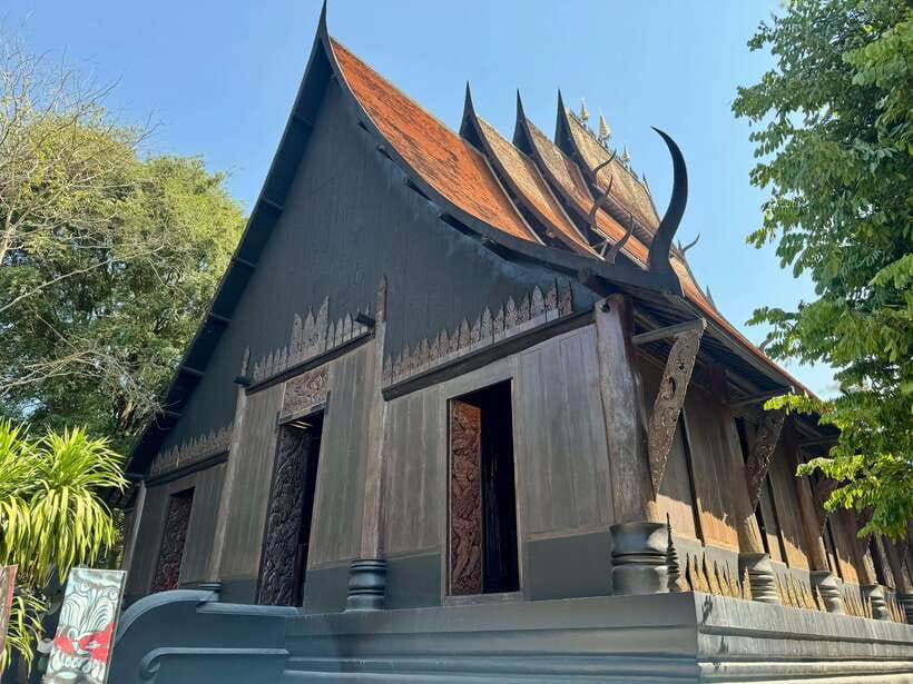 Chiang Rai: Iconic Temples & 7 Major Sites—River View Buffet - Choui Fong Tea Plantation, views plus a real Oolong tasting