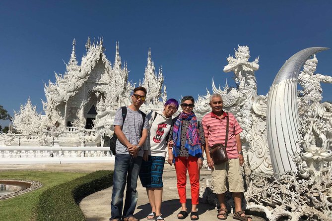 Chiang Rai Temples ( White,Blue )And Doi Suthep Private Day Tour - Private tour perks: pickup, your group only, and guide stories