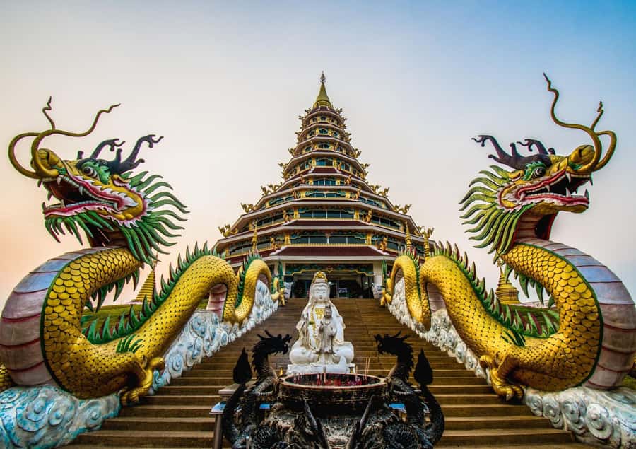 Chiang Rai White, Blue, Red 3 Temples Tour - The Break at Mae Khachan Hot Springs (and Why You Still Should Go)