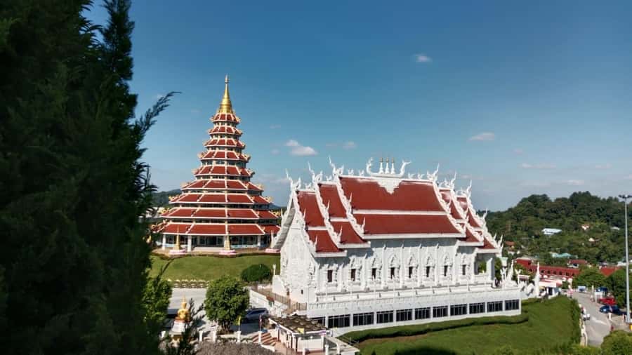 Chiang Rai White Temple and Blue Temple Day Tour - A quirky Chiang Rai day trip built around three iconic temples