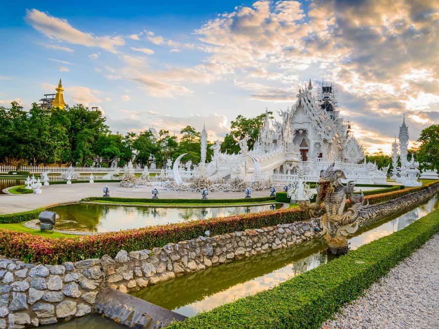 Chiang Rai White Temple and Blue Temple Day Tour - A low-impact trip that actually includes a few thoughtful touches