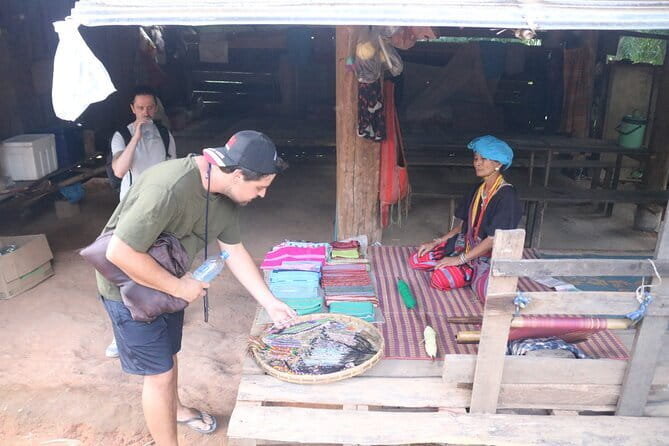 ChiangMai 1DayTour:Elephant Sanctuary,king&queen pagoda,waterfall - Doi Inthanon National Park: the real setting makes it work